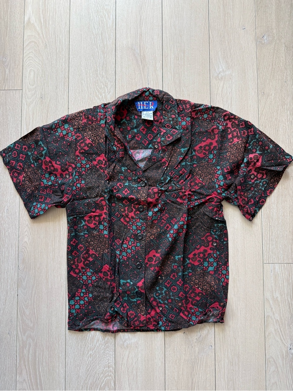 Vintage HER Floral Print Short Sleeve Button-Up Shirt in Red & Brown Size Small